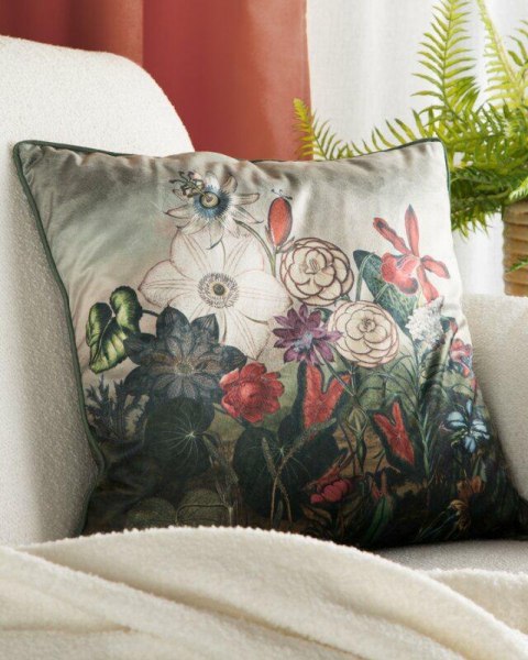 Poszewka dekoracyjna 45x45 Velvet 106 zielona czerwona ze wzorem kwiatowym welurowa Eurofirany Poszewka dekoracyjna 45x45 Velvet 106 zielona czerwona ze wzorem kwiatowym welurowa Eurofirany