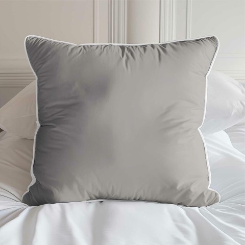 Poszewka satynowa 40x40 beżowa z lamówką Mako Satin 62 Poszewka satynowa 40x40 beżowa z lamówką Mako Satin 62