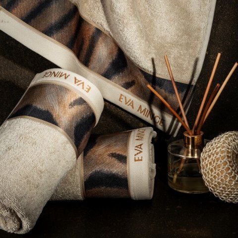 Ręcznik Eva 23 50x90 czarny frotte bawełniany 500 g/m2 Eva Minge Eurofirany Ręcznik Eva 23 50x90 czarny frotte bawełniany 500 g/m2 Eva Minge Eurofirany