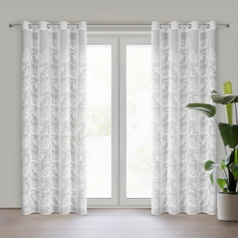 Firana gotowa Suzi 140x250 biała z haftem na przelotkach Eurofirany Firana gotowa Suzi 140x250 biała z haftem na przelotkach Eurofirany