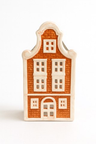 HYTTE Domek ceramiczny 8,5x7,5x16,3 cm