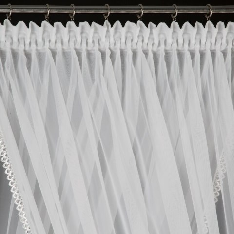 Firana 400x250 Caroline biała zdobiona obszywką gotowa na taśmie Eurofirany
