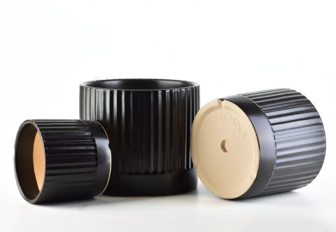 NEVA Komplet 3 osłonek czarny mat paskiXL 18xh16cm L 15xh13cm M12xh10cm NEVA Komplet 3 osłonek czarny mat paskiXL 18xh16cm L 15xh13cm M12xh10cm