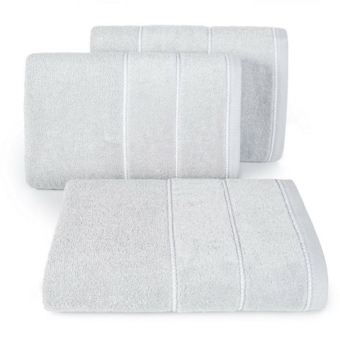 Ręcznik Mari 70x140 srebrny z welurową bordiurą 500g/m2 Eurofirany Ręcznik Mari 70x140 srebrny z welurową bordiurą 500g/m2 Eurofirany