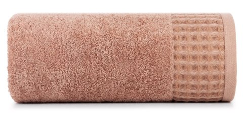 Ręcznik Avinion 50x90 pudrowy frotte z ozdobną bordiurą z wzorem wafla 500 g/m2 Terra Collection Eurofirany Ręcznik Avinion 50x90 pudrowy frotte z ozdobną bordiurą z wzorem wafla 500 g/m2 Terra Collection Eurofirany