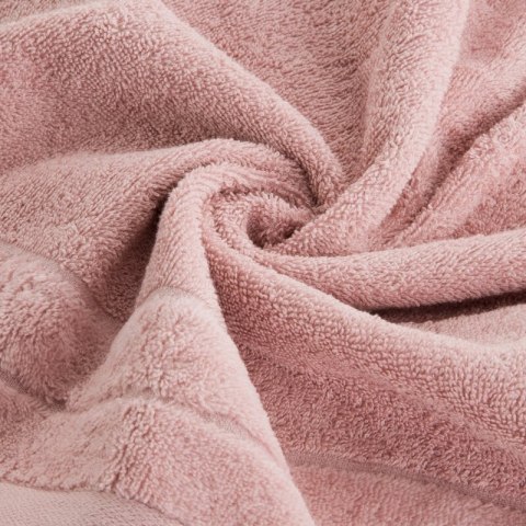 Ręcznik Damla 30x50 pudrowy różowy frotte 500 g/m2 Eurofirany